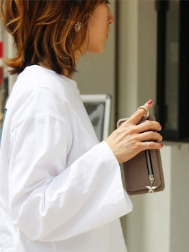 「アイテム（スマホケース/カバー）」を使った、hitomiさん（レディース・157cm）の春コーディネート