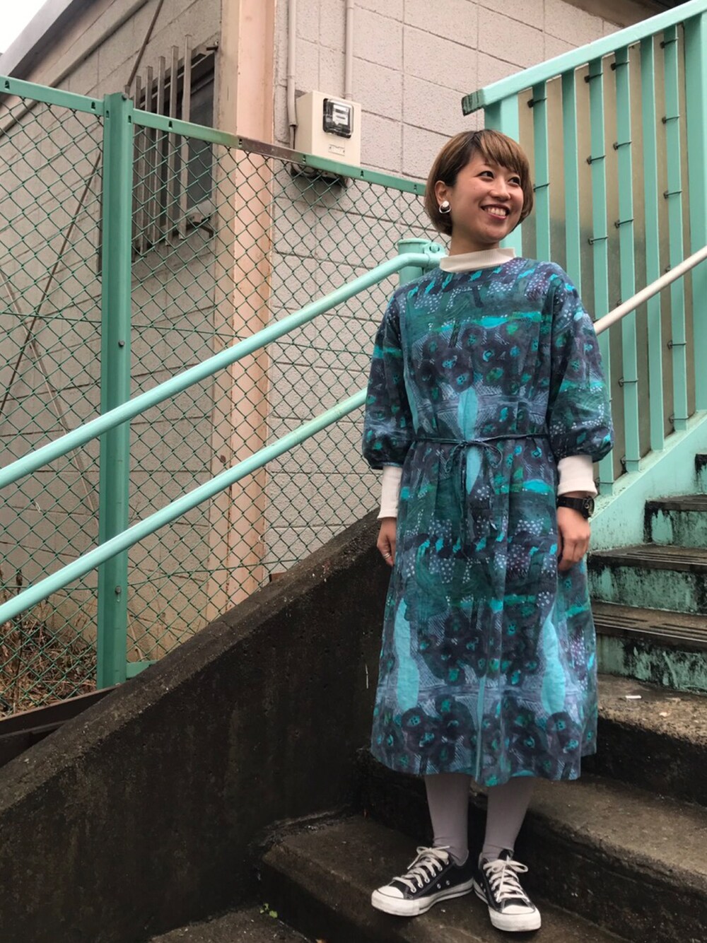 「カジュアル、花柄、はるコーデ、chambre de charme」｜「chambre de charmeのcdc　武内明子コラボ　手さぐりの春 プリントワンピース（ワンピース、グリーン系）」を使った、Malle chambre de charmeさん（レディース・146cm）の春コーディネートの1枚目の写真