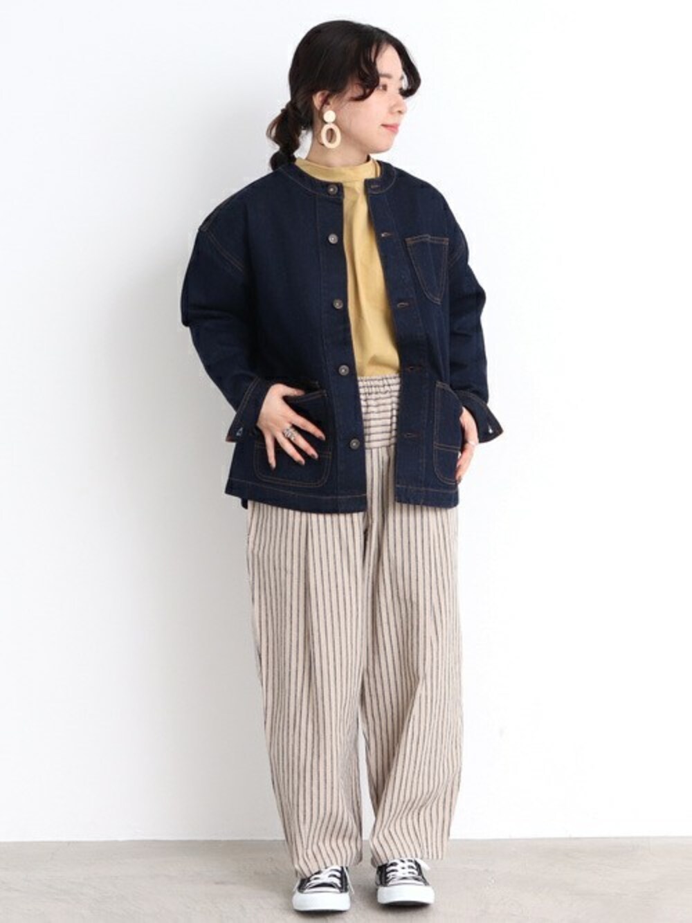 「デニム、春コーデ、シャンブル ドゥ シャーム(chambre de charme)、カジュアルコーデ、デニムブルゾン、chambre de charme」｜「mat quotidienの■mat 綿麻デニムブルゾン（デニムジャケット、ブルー系）」を使った、Malle chambre de charmeさん（レディース・152cm）の春コーディネートの1枚目の写真