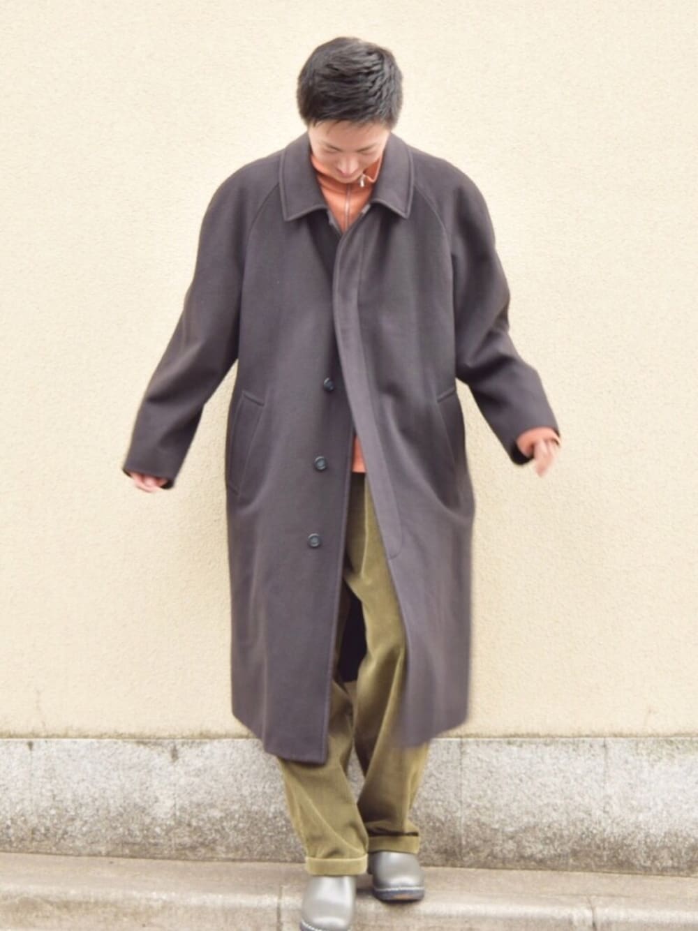 カーキ×オレンジ」のメンズ人気ファッションコーディネート - WEAR