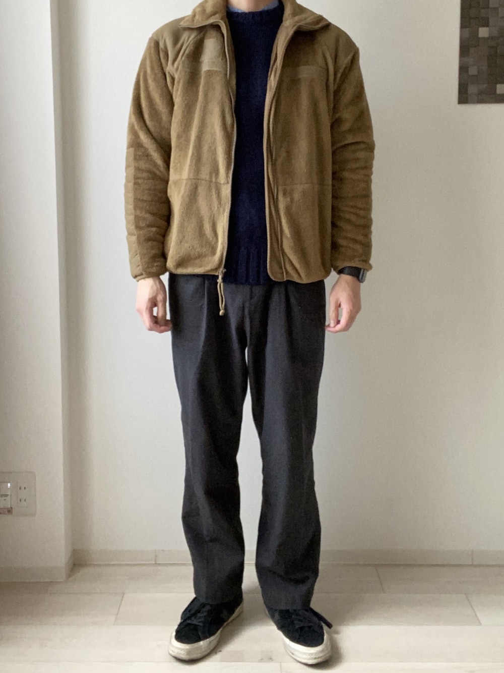 「年末WEAR感謝祭、冬のコーデ、シンプルコーデ、おしゃれさんと繋がりたい、休日スタイル、ECWCS、converse、RICCARDO METHA、スニーカーコーデ、カジュアル」｜「ECWCS LEVEL3のアイテム（ミリタリージャケット、ゴールド系）」を使った、_rkuu__さん（メンズ・178cm）の冬コーディネートの1枚目の写真