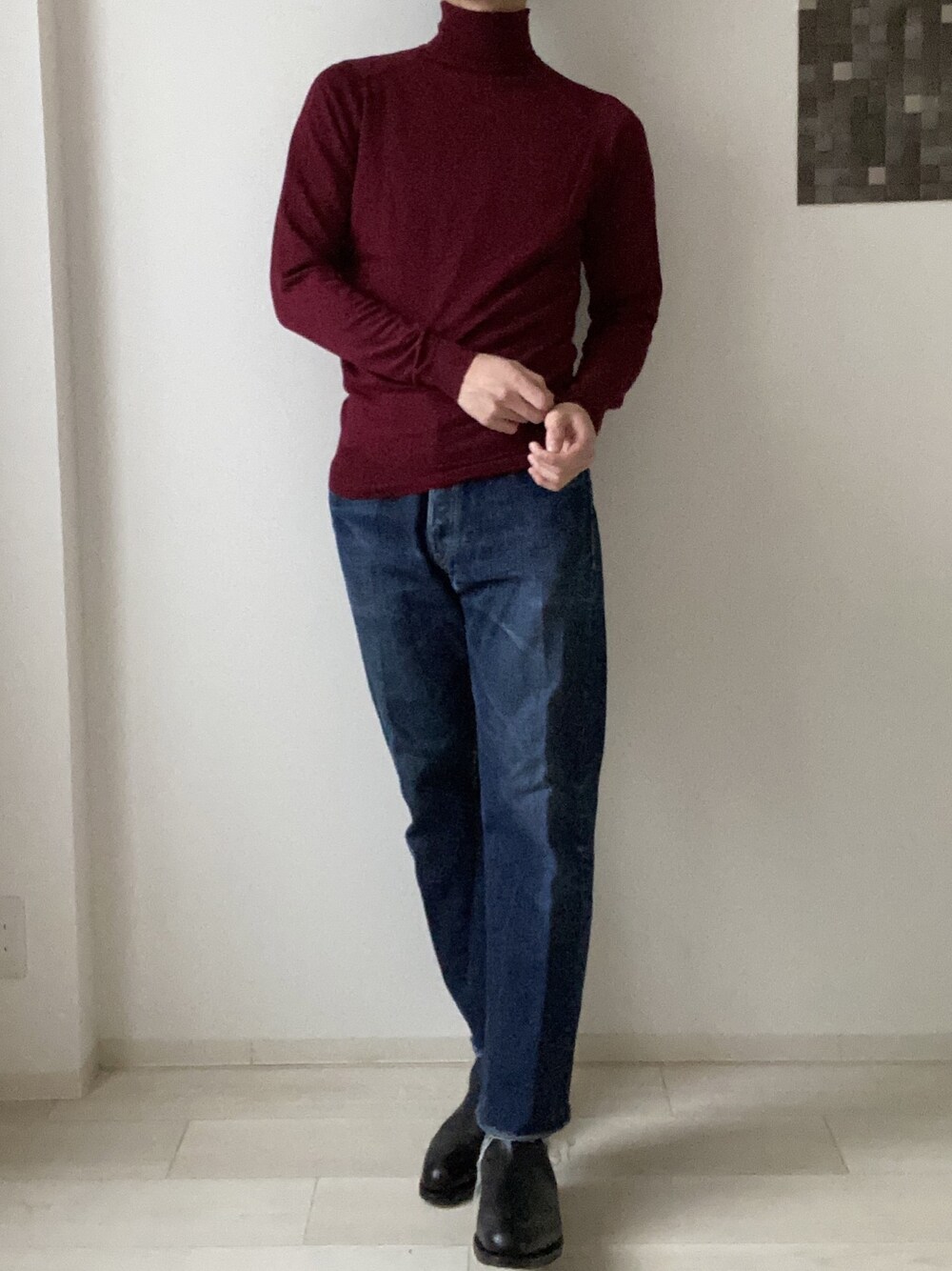 「お洒落さんとつながりたい、シンプル、きれいめカジュアル、ニット、johnsmedley、Denime、J.M.WESTON、おしゃれさんと繋がりたい、春コーデ、デニム」｜「JOHN SMEDLEYの◎JOHN SMEDLEY / 30ゲージ タートルネックニット（ニット/セーター、レッド系）」を使った、_rkuu__さん（メンズ・178cm）の冬コーディネートの1枚目の写真