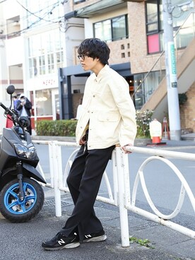 「スリットパンツ」｜「アイテム（デニムジャケット）」を使った、SATOさん（メンズ・178cm）の春コーディネート