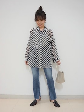 「ARRUM（アールム）のアイテム（サンダル）」を使った、河野　史保里さん（レディース・158cm）の冬コーディネート