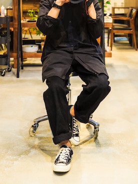 「black」｜「アイテム（腕時計）」を使った、YOSHIWOさん（メンズ・171cm）の秋コーディネート