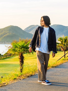 「COMOLI（コモリ）のアイテム（ジャケット/アウター）」を使った、YOSHIWOさん（メンズ・171cm）の秋コーディネート