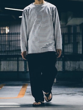 「COMOLI（コモリ）のアイテム（パンツ）」を使った、YOSHIWOさん（メンズ・171cm）の夏コーディネート