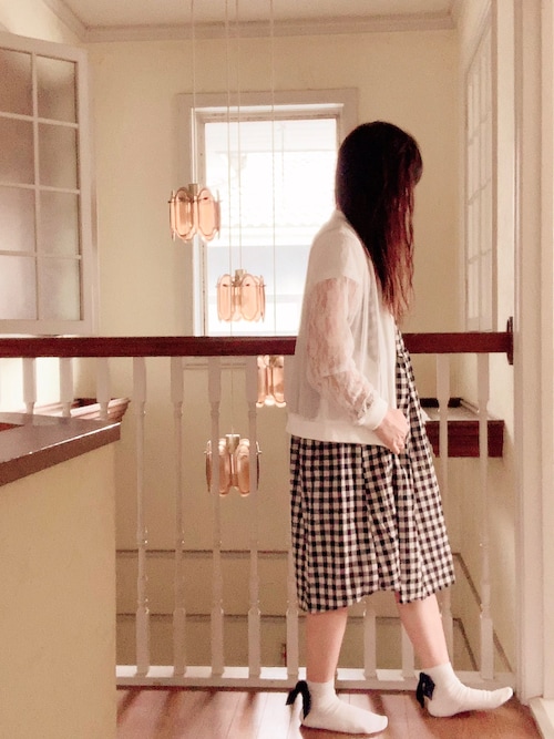 Tシャツ×ギンガムチェックキャミワンピースセットを使った人気