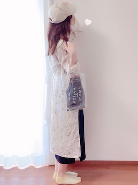 「オフホワイト」｜「アイテム（キャップ）」を使った、きみみchan♡さん（レディース・152cm）の春コーディネート