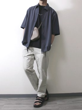 「GU（ジーユー）のアイテム（シャツ/ブラウス、ブルー系）」を使った、kota.さん（メンズ・182cm）の春コーディネート