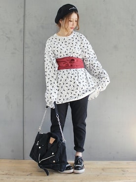 「総柄トップス」｜「アイテム（ハンチング/ベレー帽）」を使った、ミッツ☆さん（レディース・155cm）の秋コーディネート