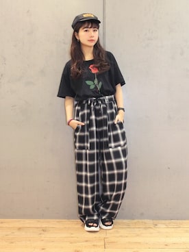 「ウエストイン」｜「アイテム（帽子）」を使った、ミッツ☆さん（レディース・155cm）の夏コーディネート
