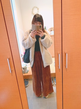 「UNIQLO（ユニクロ）のエクストラファインメリノリブタートルネックセーター（長袖）（ニット/セーター）」を使った、ponさん（レディース・155cm）の春コーディネート