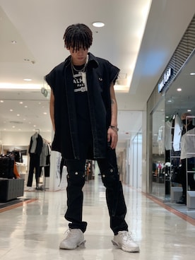 「JOHN LAWRENCE SULLIVAN（ジョンローレンスサリバン）のアイテム（トップス）」を使った、ryusei617さん（メンズ・172cm）の春コーディネート