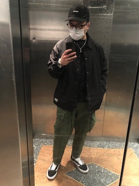 「niko and...（ニコアンド）のアイテム（マウンテンパーカー）」を使った、Stephenさん（メンズ・167cm）の冬コーディネート