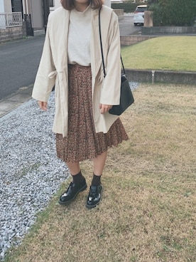 「ゆるニット」｜「アイテム（トレンチコート）」を使った、くるみさん（レディース・164cm）の秋コーディネート