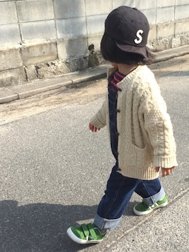 「Levi's（リーバイス）のアイテム（サロペット/オーバーオール）」を使った、shumajiroさん（キッズ・100cm）の春コーディネート