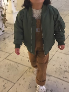 「Carhartt（カーハート）のアイテム（オールインワン・サロペット）」を使った、shumajiroさん（キッズ・100cm）の冬コーディネート