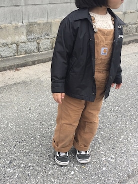 「Carhartt（カーハート）のアイテム（オールインワン・サロペット）」を使った、shumajiroさん（キッズ・100cm）の冬コーディネート