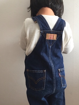 「Levi's（リーバイス）のアイテム（サロペット/オーバーオール）」を使った、shumajiroさん（キッズ・100cm）の冬コーディネート