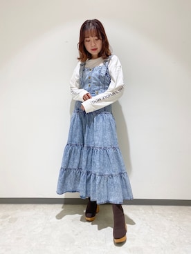 「REDYAZEL（レディアゼル）のデニムティアードワンピース（ワンピース、ブルー系）」を使った、k a n aさん（レディース・154cm）の秋コーディネート
