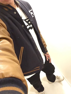 「STUSSY（ステューシー）のアイテム（スタジャン）」を使った、わちょるさん（メンズ・174cm）の秋コーディネート