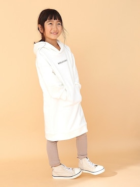 「スウェットワンピース」｜「アイテム（Tシャツ/カットソー）」を使った、ever closetさん（キッズ・110cm）の冬コーディネート