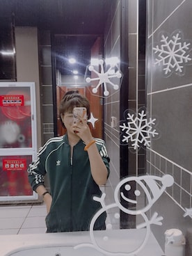 「adidas（アディダス）のアイテム（ノーカラージャケット）」を使った、一只一大口さん（レディース・163cm）の冬コーディネート