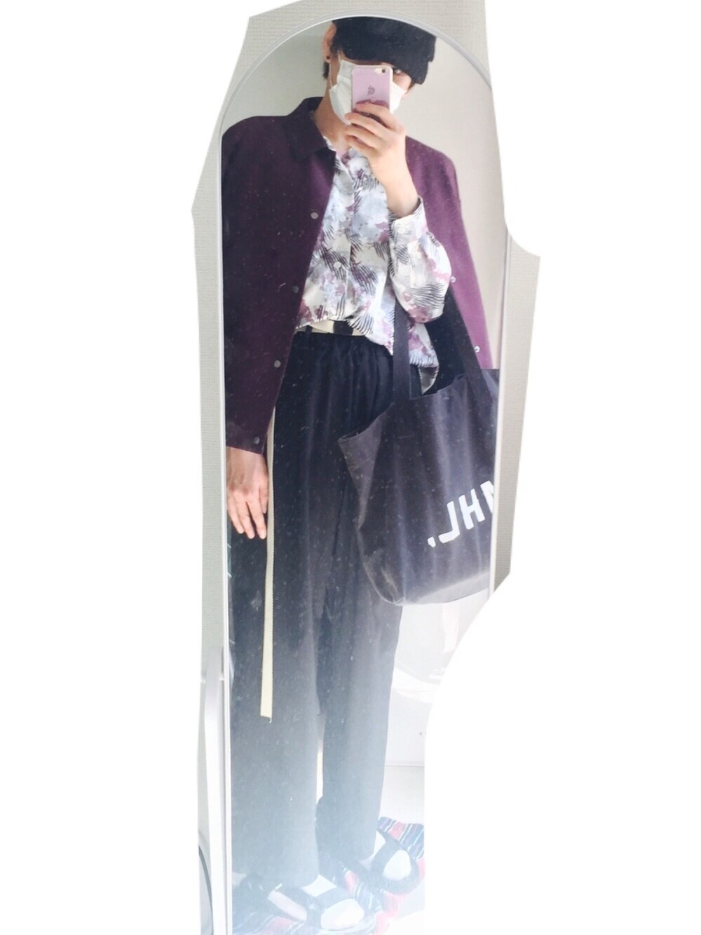「MHL.のHEAVY COTTON CANVAS（トートバッグ、ブラック系）」を使った、ともひろさん（メンズ・172cm）の秋コーディネートの1枚目の写真