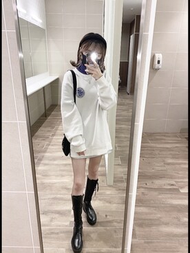 「トイレから失礼しやす」｜「アイテム（スウェット）」を使った、moeさん（レディース・156cm）の冬コーディネート