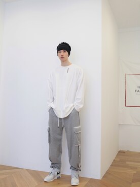 「通勤穿搭」｜「アイテム（パーカー）」を使った、哈林哥。さん（メンズ・180cm）の秋コーディネート