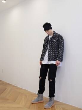 「通勤穿搭」｜「アイテム（デニムジャケット）」を使った、哈林哥。さん（メンズ・180cm）の秋コーディネート