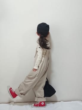 「赤コンバース」｜「アイテム（サロペット/オーバーオール）」を使った、hinacoccoさん（キッズ・110cm）の春コーディネート
