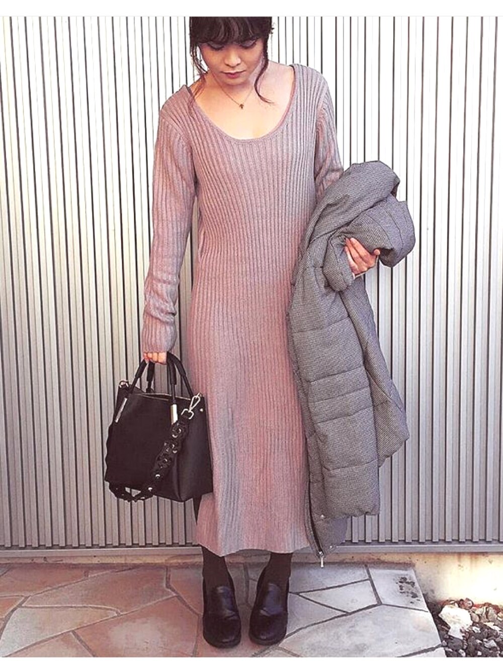 「プチプラコーデ、プチプラ、ニットワンピース、くすみピンク、ootd、outfit、ラクチンコーデ、オトナカジュアル、リブニット、ショートブーツ」｜「fifthのアイテム（ワンピース、ピンク系）」を使った、SAItoooooさん（レディース・158cm）の秋コーディネートの1枚目の写真