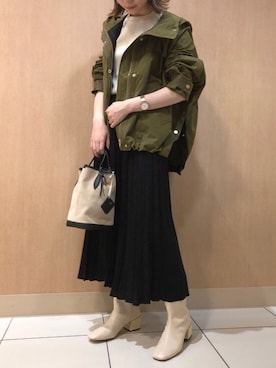 「ラメ」｜「アイテム（その他アウター）」を使った、優香さん（レディース・155cm）の秋コーディネート