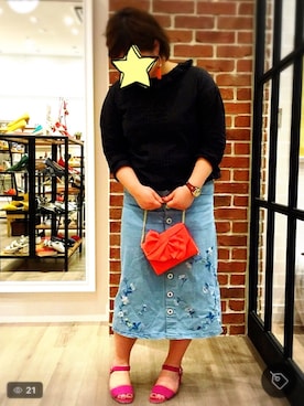「おおぶりピアス」｜「アイテム（スカート）」を使った、みゅーさん（レディース・163cm）の春コーディネート