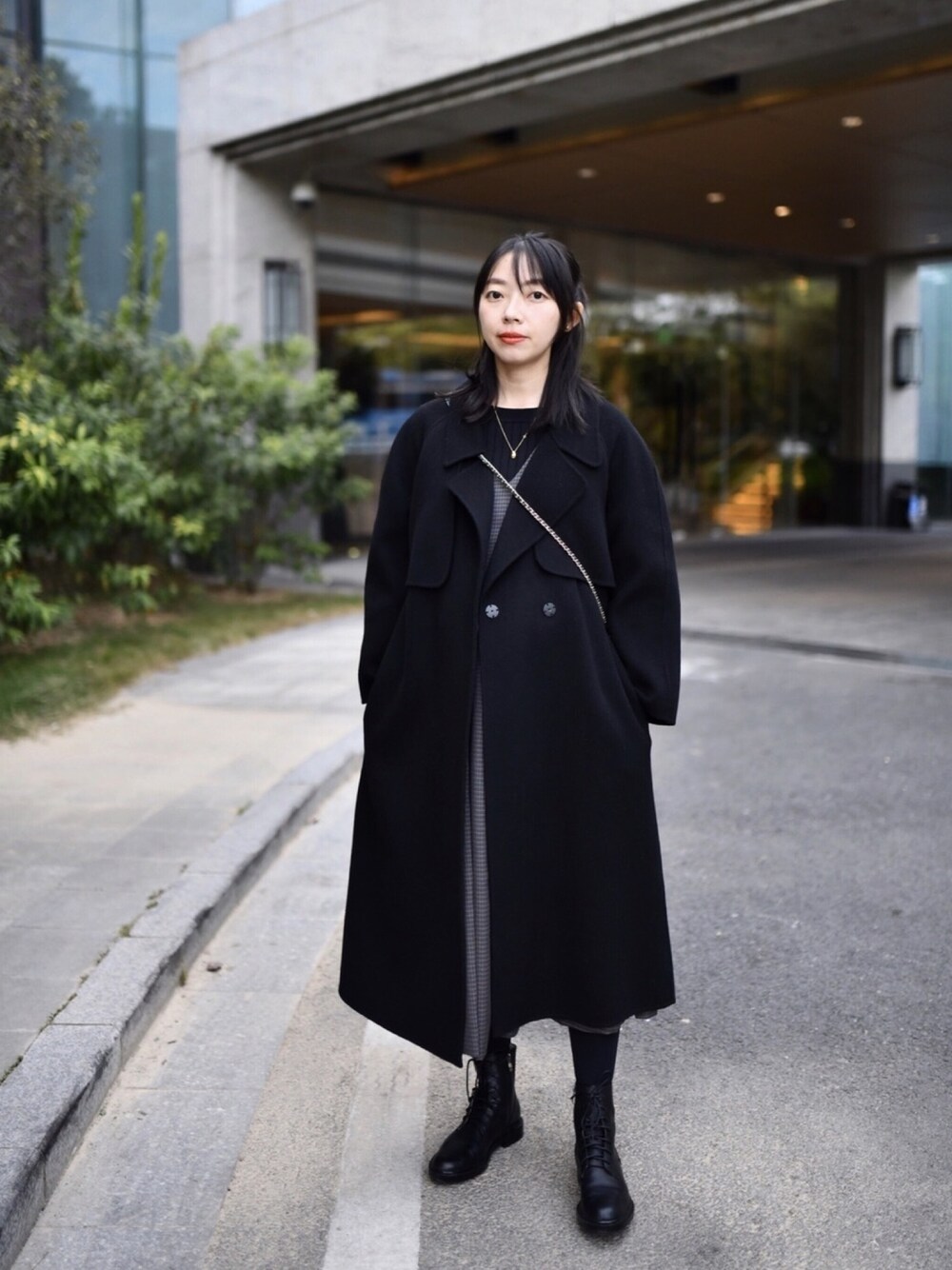 「TORY BURCHのアイテム（バッグ、グリーン系）」を使った、adaさん（レディース・158cm）の冬コーディネートの1枚目の写真