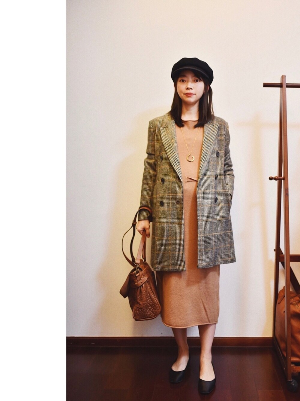 「ZEUMESのアイテム（ネックレス、ゴールド系）」を使った、adaさん（レディース・158cm）の冬コーディネートの1枚目の写真