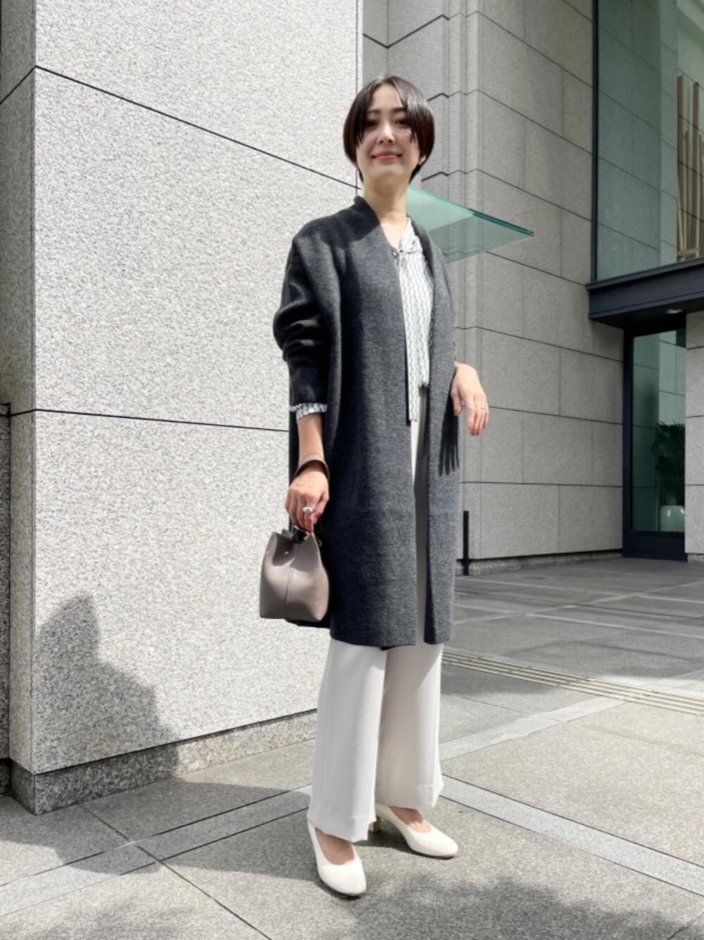 「UNITED ARROWSのUWSC ティアドロップ イヤリング ②（イヤリング、シルバー系）」を使った、001673tkさん（レディース・165cm）の秋コーディネートの1枚目の写真