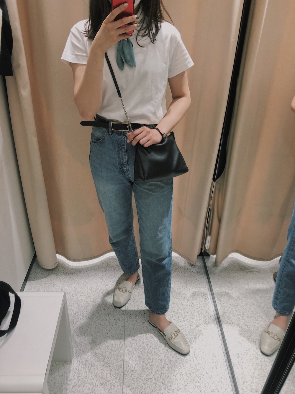 「シンプルコーデ、デニムコーデ、白Tシャツ×デニム、白Tシャツ、プチプラコーデ、GUコーデ」｜「GUのアイテム（デニムパンツ、ブルー系）」を使った、maple__6さん（レディース・172cm）の夏コーディネートの1枚目の写真