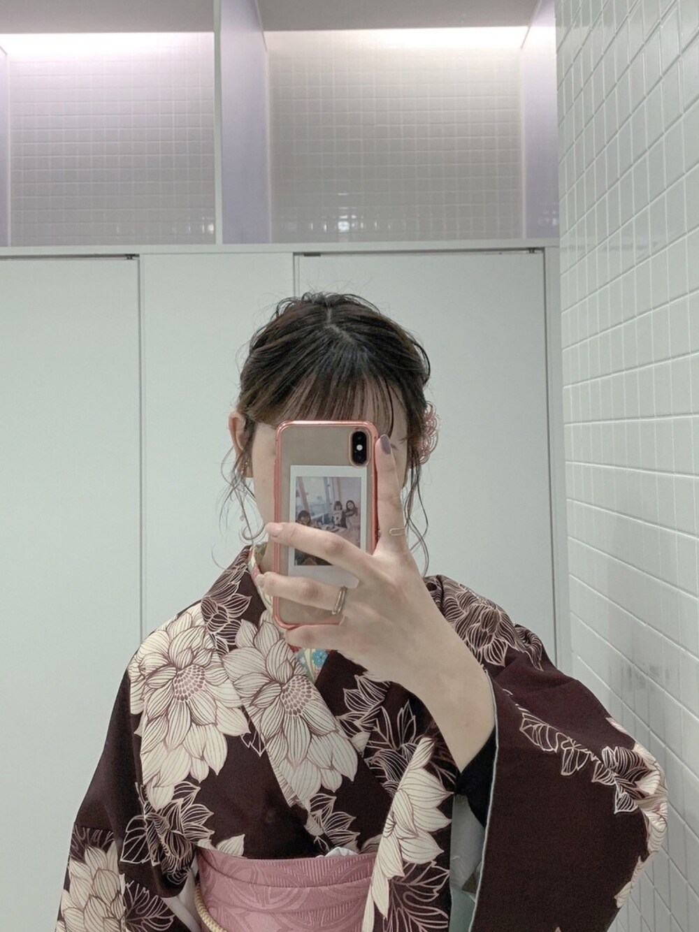 「春、着物、イヤリング、お洒落さんとつながりたい、オトナ女子、韓国ファッション、ブラウンコーデ、ベージュ、ゆるコーデ、フォローミー」｜「ANEMONEのシアーボタンが揺れるロングイヤリング（イヤリング、ホワイト系）」を使った、nagiさん（レディース・167cm）の冬コーディネートの1枚目の写真