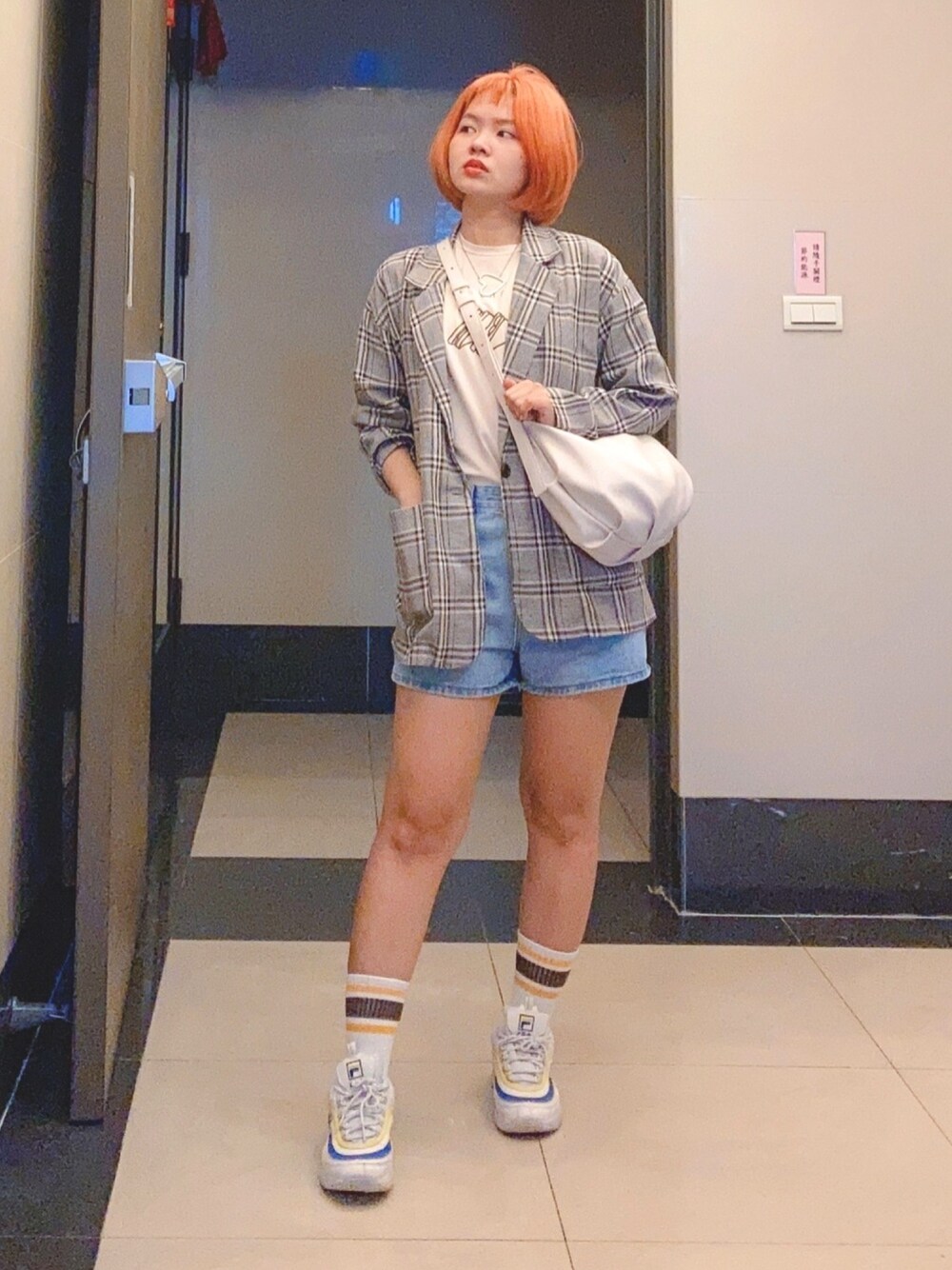 「Taiwan、holiday、autumn、orange、BROWN、blue、FILA、ootd」｜「淘寶のアイテム（バックパック/リュック、ベージュ系）」を使った、びさん（レディース・158cm）の秋コーディネートの1枚目の写真