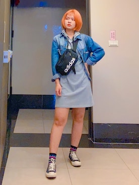 「blue」｜「アイテム（デニムジャケット）」を使った、びさん（レディース・158cm）の秋コーディネート