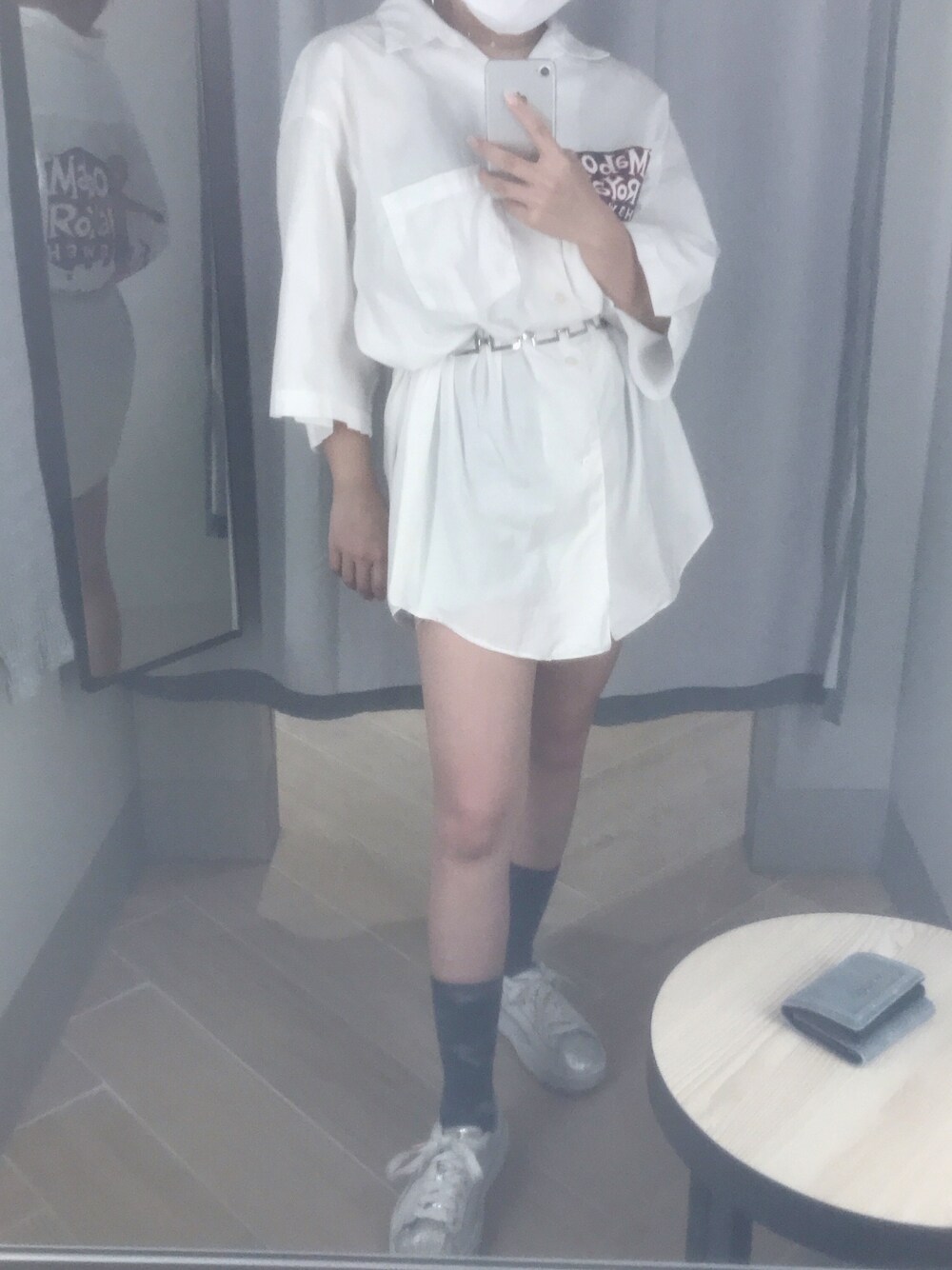 「休日スタイル、低身長コーデ、プチプラ、ワントーンコーデ、ラクチンコーデ、古着コーデ、シャツワンピ、WEGO、秋服、ホワイトコーデ」｜「maboのアイテム（シャツ/ブラウス、ホワイト系）」を使った、ミン(18)さん（レディース・151cm）の秋コーディネートの1枚目の写真