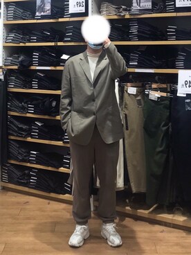 「アイテム（スウェットパンツ、ブラウン系）」を使った、Tzq0524さん（メンズ・179cm）の冬コーディネート