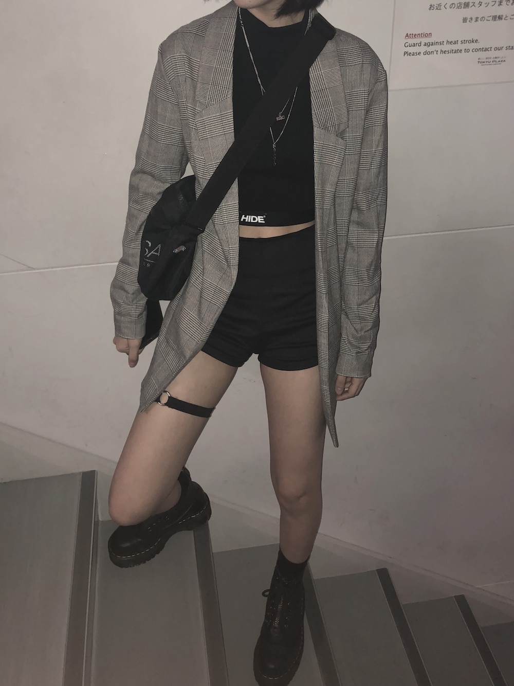 「black」｜「mixxmixのアイテム（その他トップス、ブラック系）」を使った、サ ガ  ミさん（レディース・165cm）の秋コーディネートの1枚目の写真