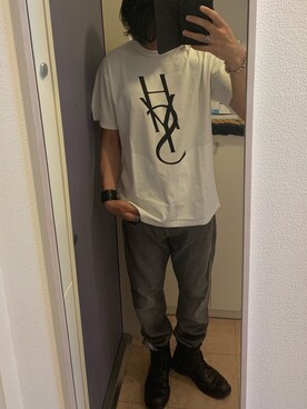 「HYSTERIC GLAMOUR（ヒステリックグラマー）のアイテム（Tシャツ/カットソー、ホワイト系）」を使った、代表理事さん（メンズ・180cm）の春コーディネート