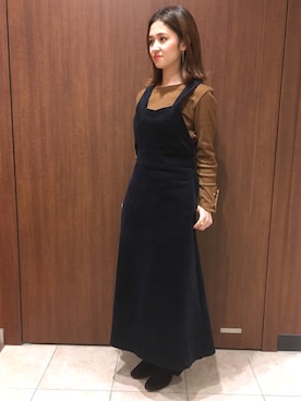 「NANO universe（ナノユニバース）のアイテム（ジャンパースカート）」を使った、nano・universe 札幌ステラプレイス STAFFさん（レディース・160cm）の秋コーディネート