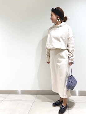 「CAMINANDO（カミナンド）のアイテム（ローファー）」を使った、nano・universe 札幌ステラプレイス STAFFさん（レディース・160cm）の春コーディネート