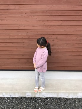 「アイテム（サンダル）」を使った、*him*さん（キッズ・110cm）の秋コーディネート